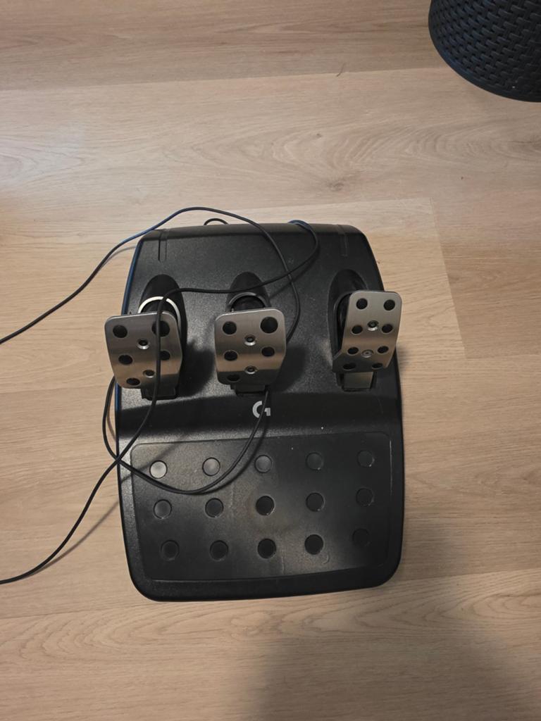 Logitech g293 pedalen, Informatique & Logiciels, Joysticks, Enlèvement