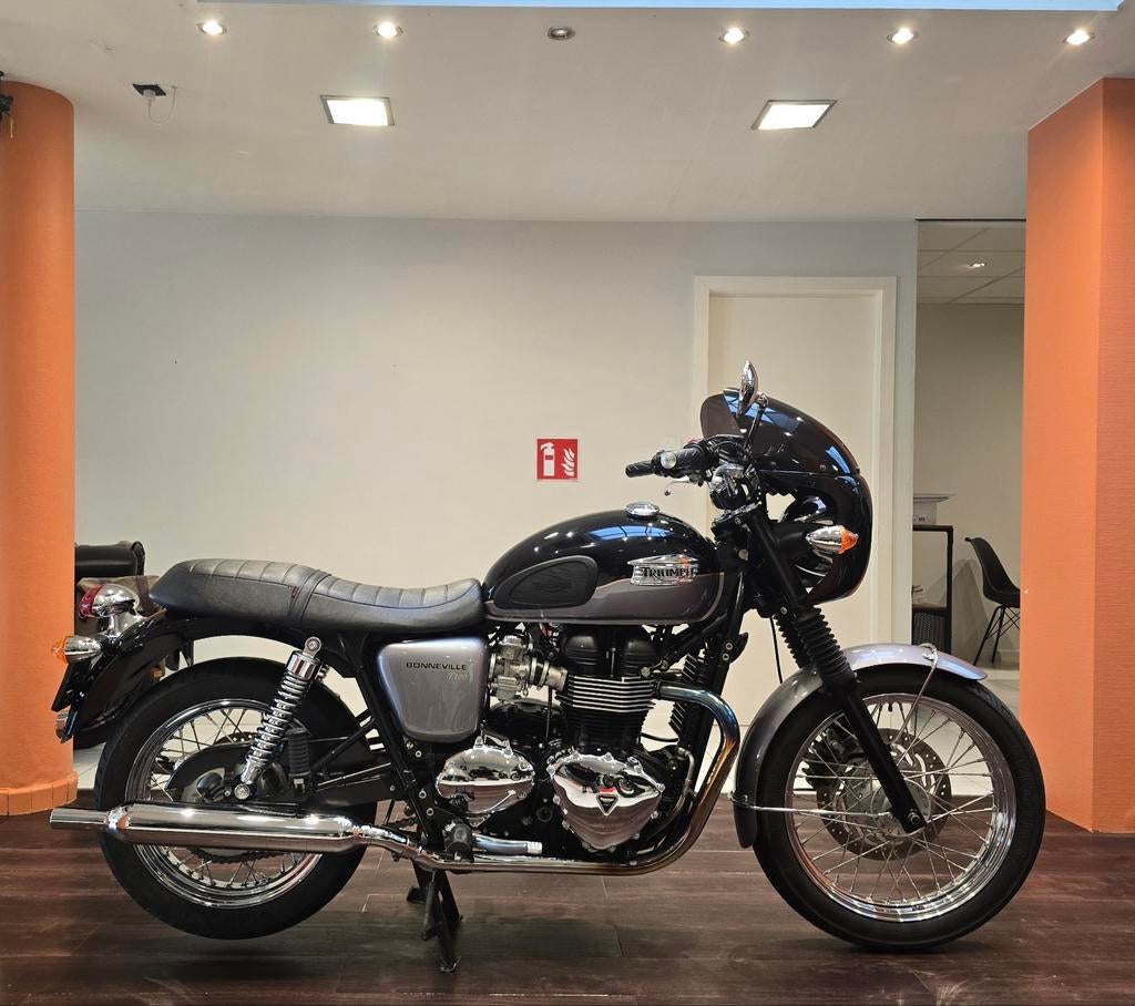 Triumph Bonneville T100**2016**3.034km**Garantie, Tourisme, Entreprise, 2 cylindres