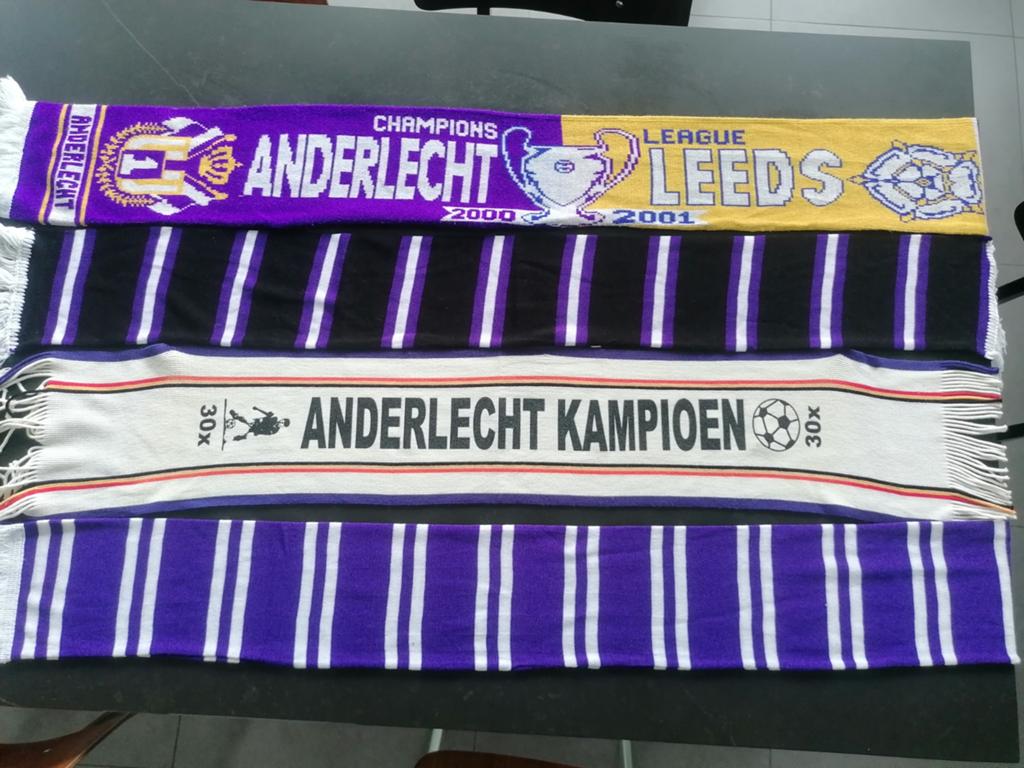 4 retro sjaals rsca Anderlecht rsc, Muziek en Instrumenten, Accordeons, Ophalen of Verzenden
