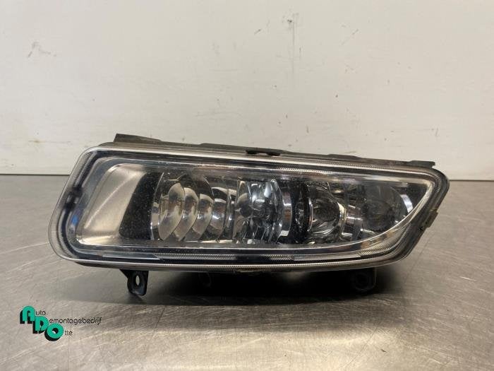 Feu antibrouillard avant gauche d'un Volkswagen Polo (Polo 0, Volkswagen, -, 3 mois de garantie, Utilisé