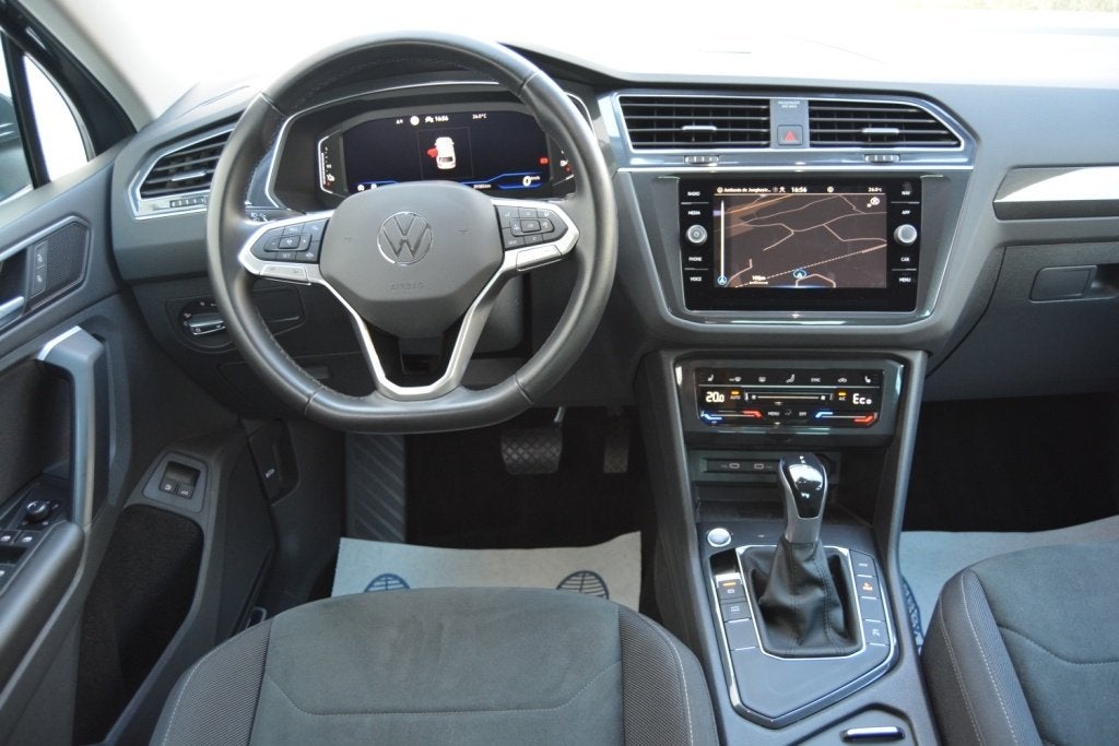 VW Tiguan eHybrid 1.4 245PK - Matrix LED/Navi/360°/Phev, Auto's, Dealer onderhouden, 1800 kg, 4 cilinders, Alcantara