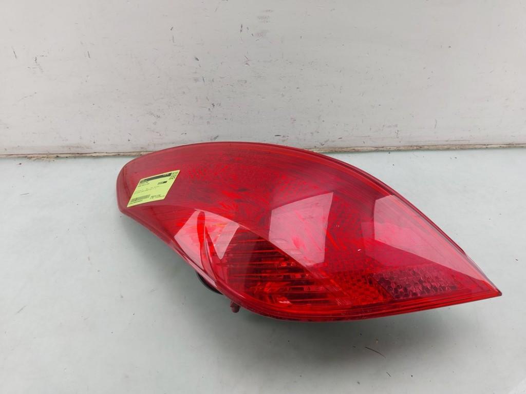 ACHTERLICHT LINKS Peugeot 308 (4A / C) (|6350CV|), Kontakt-peugeot@peugeot.com, Gebruikt, Peugeot Deutschland GmbH, Bahnhofsplatz
65423  Rüsselsheim, DE