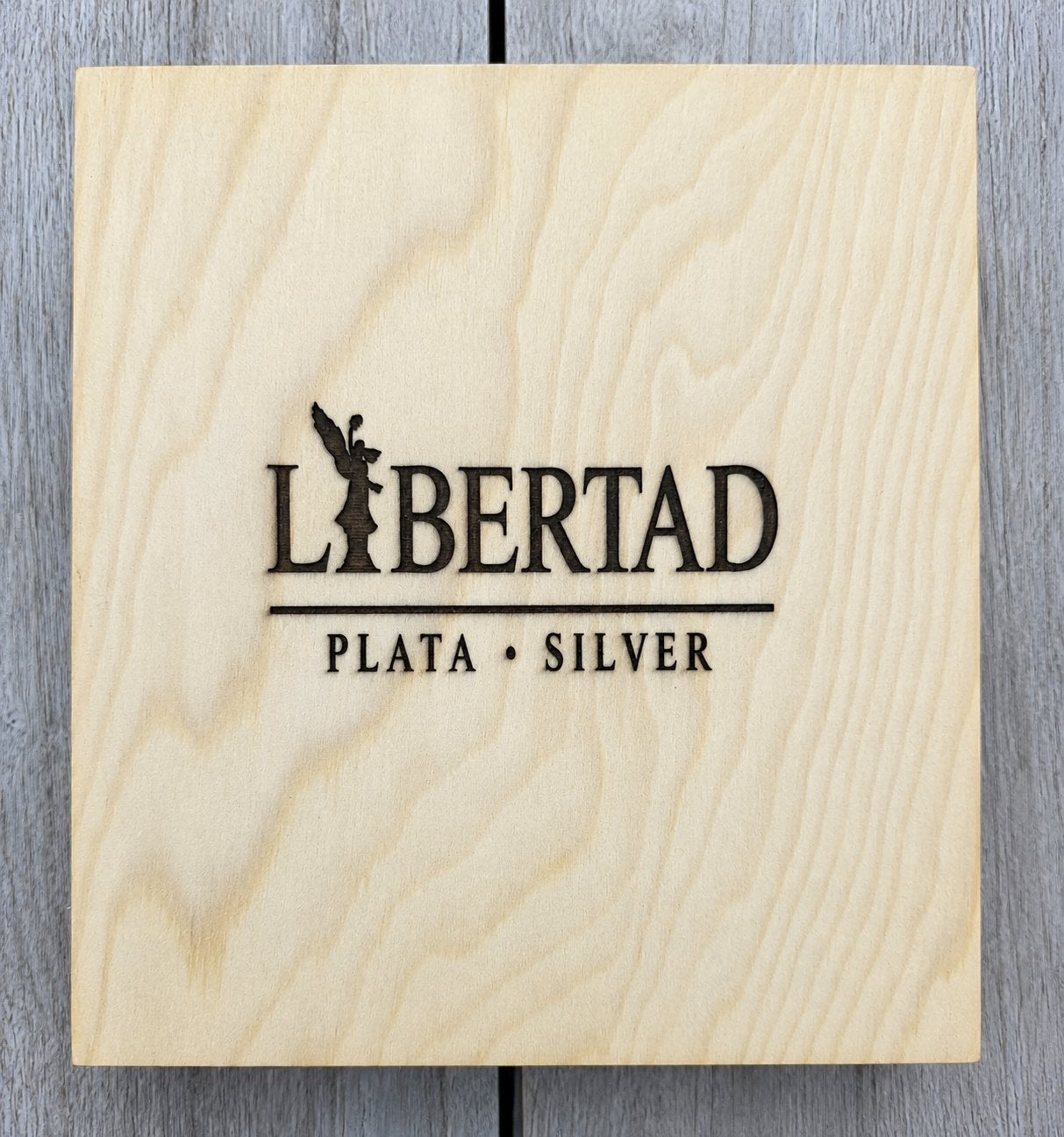 Handgemaakte houten muntenkist – Libertad, Postzegels en Munten, Ophalen of Verzenden