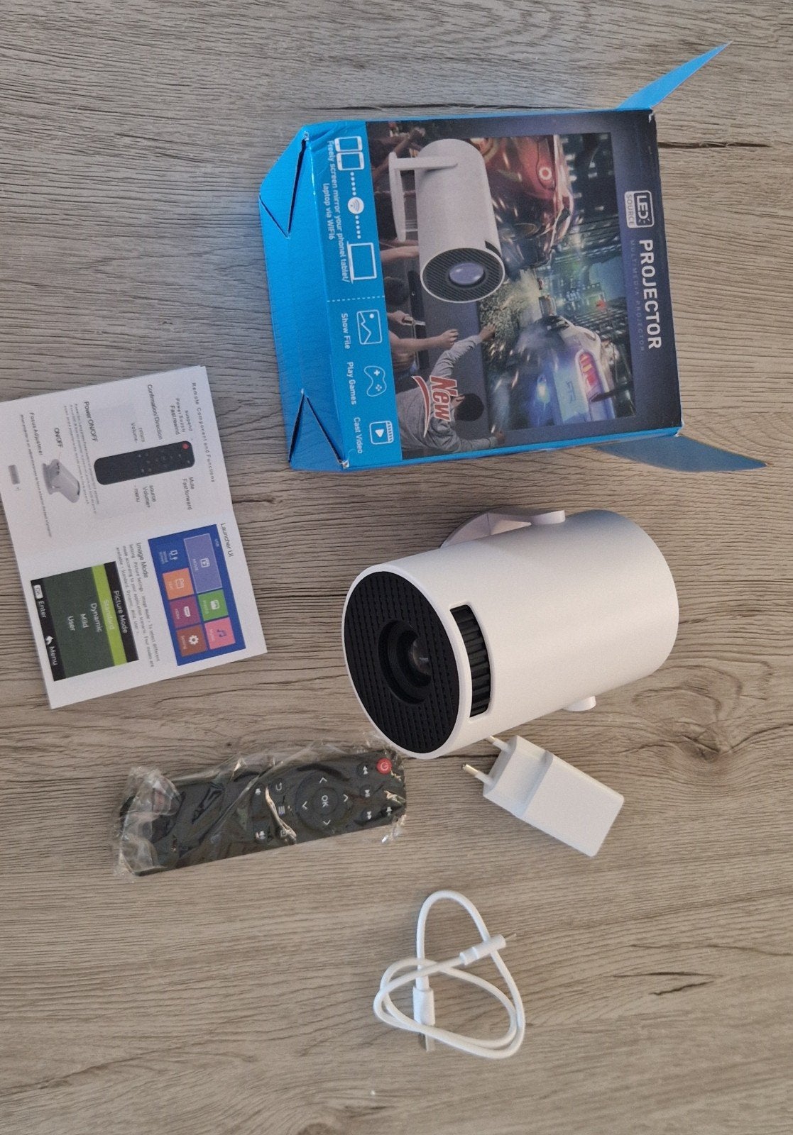 mini projector, Enfants & Bébés, Babyphones, Enlèvement, Neuf