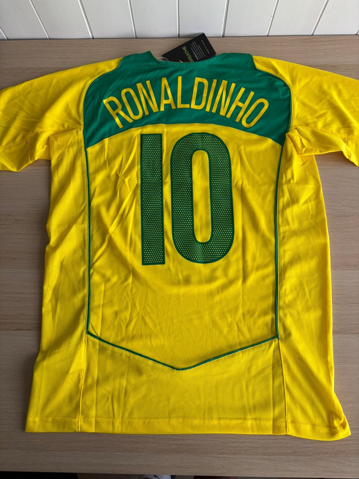 Brazilië Thuis Shirt 2004 – Ronaldinho #10 – Nike Total 90, Sport en Fitness, Maat M, Ophalen of Verzenden, Nieuw, Shirt