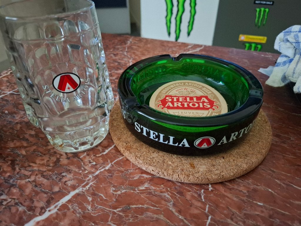Stella artois asbak - glas - bierkaartje, Verzamelen, Ophalen of Verzenden, Zo goed als nieuw, Gebruiksvoorwerp