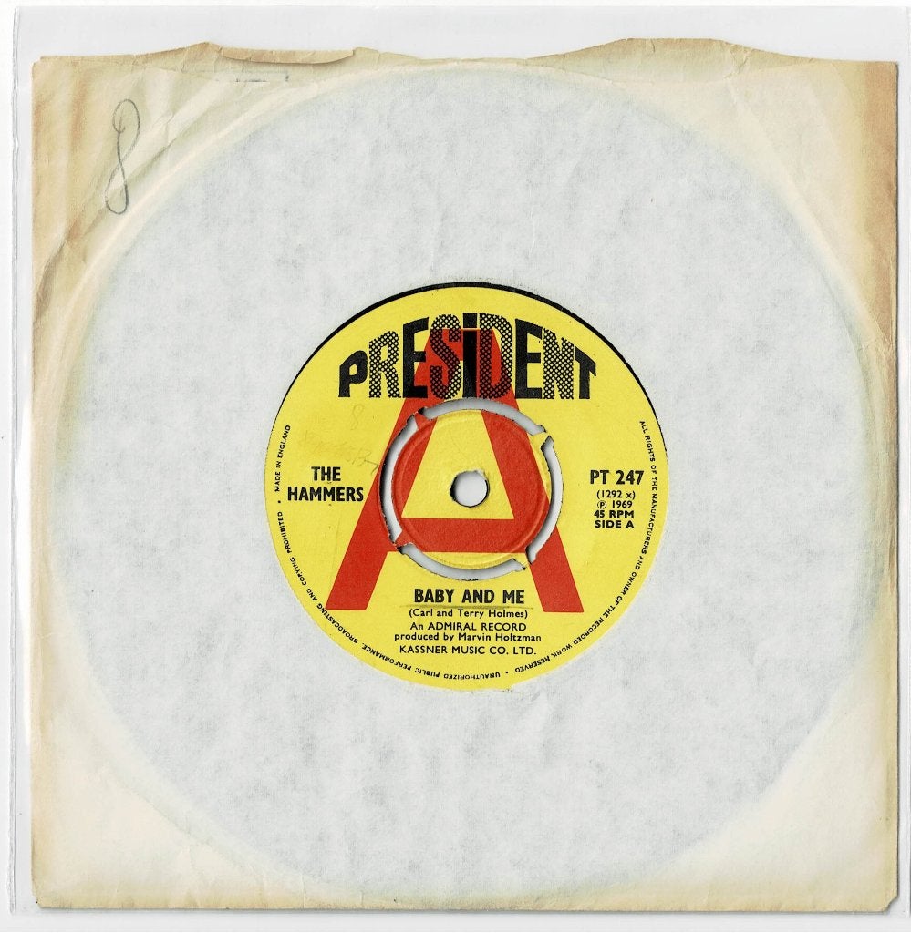 The HAMMERS - Baby and me / Little butterfly, Beschermende buitenhoes, 7 inch, Ophalen of Verzenden, Zo goed als nieuw