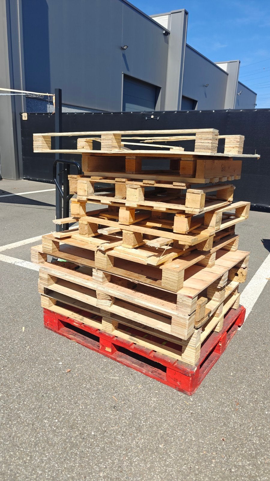 Stapel (droge) pallets, gratis op te halen., Doe-het-zelf en Bouw, Hout en Planken, Ophalen