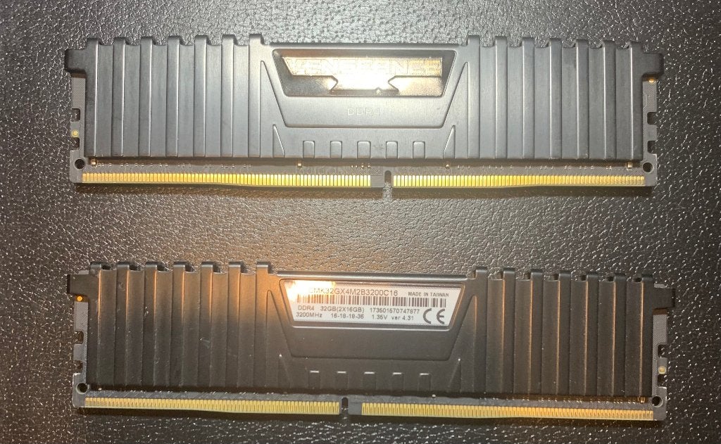 Corsair DDR4 SODIMM Vengeance 2x16 GB 3200, Gebruikt, 32 GB, DDR4, Ophalen of Verzenden