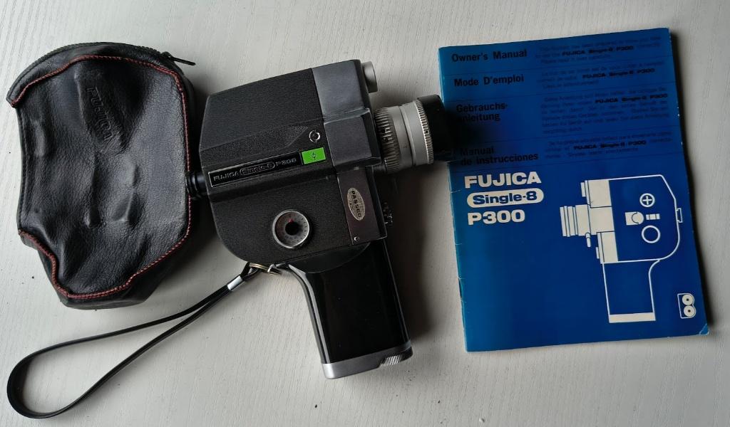 Fujica Single-8 P300 – vintage 8mm met tas en handleiding, Enlèvement ou Envoi, 1960 à 1980, Caméra
