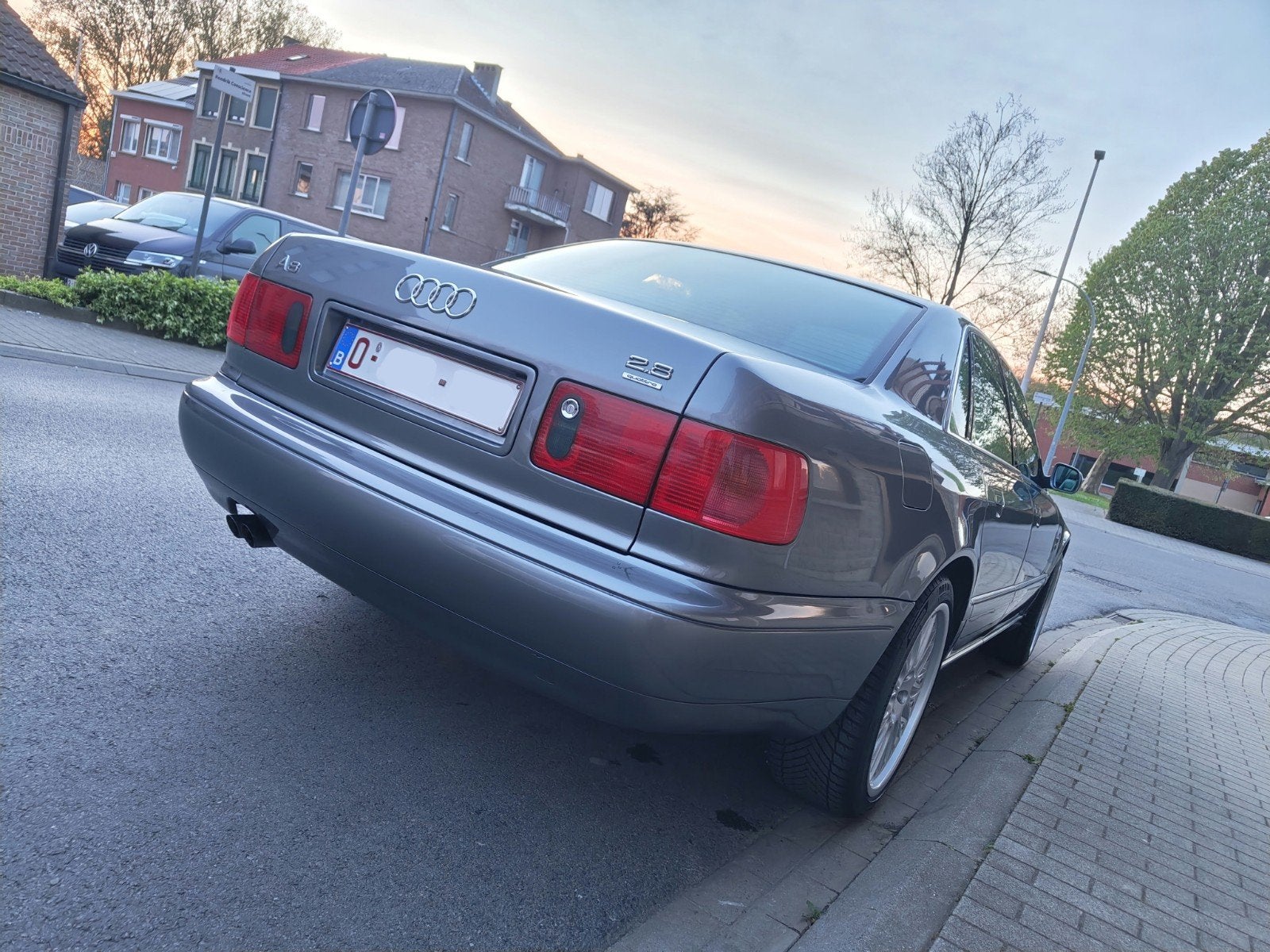Audi A8 d2 Quattro 2.8 oldtimer, Auto's, Euro 2, 4 deurs, Beige, 128 kW