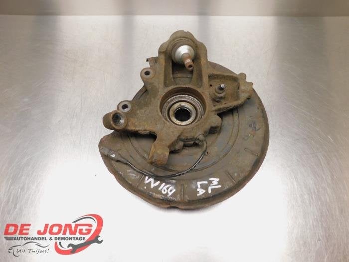 Fusee links-achter van een Mercedes ML-Klasse, Gebruikt, -, Ophalen of Verzenden, -