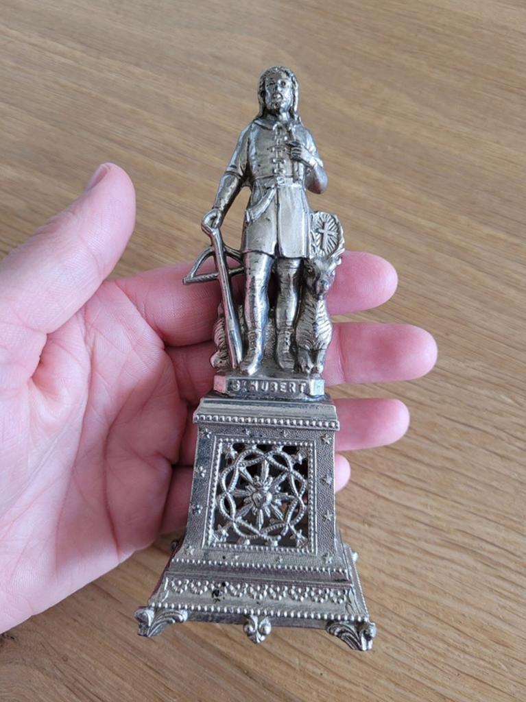 St Hubertusbeeld met hert, Ophalen