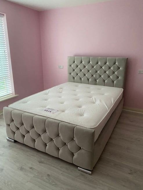 Modern Bed – High Quality & Affordable – Delivery Available, Ophalen of Verzenden