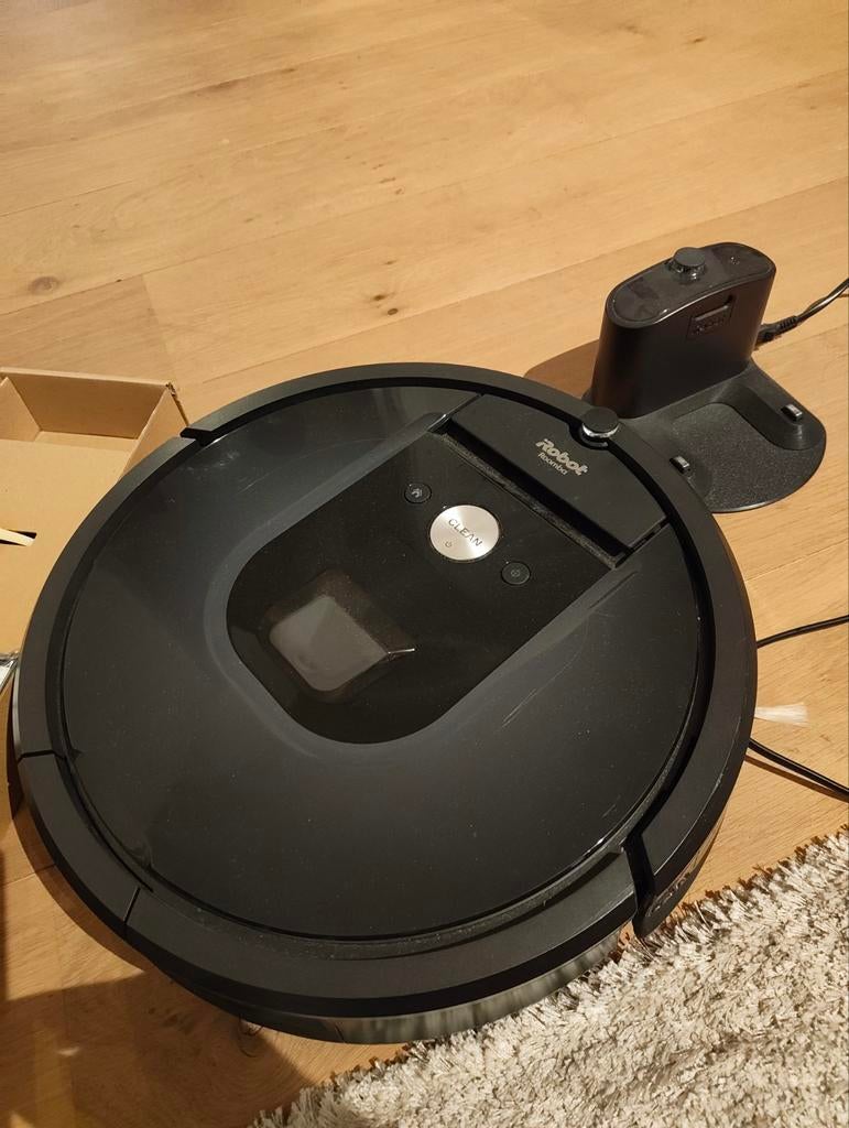 iRobot stofzuiger - zuigt alles op z'n pad, Ophalen, Gebruikt