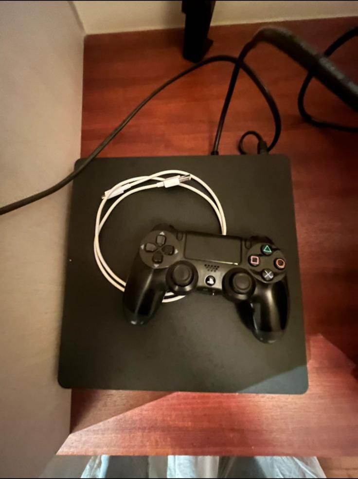 PlayStation 4, 500 GB, Ophalen of Verzenden, Zo goed als nieuw, Met 1 controller
