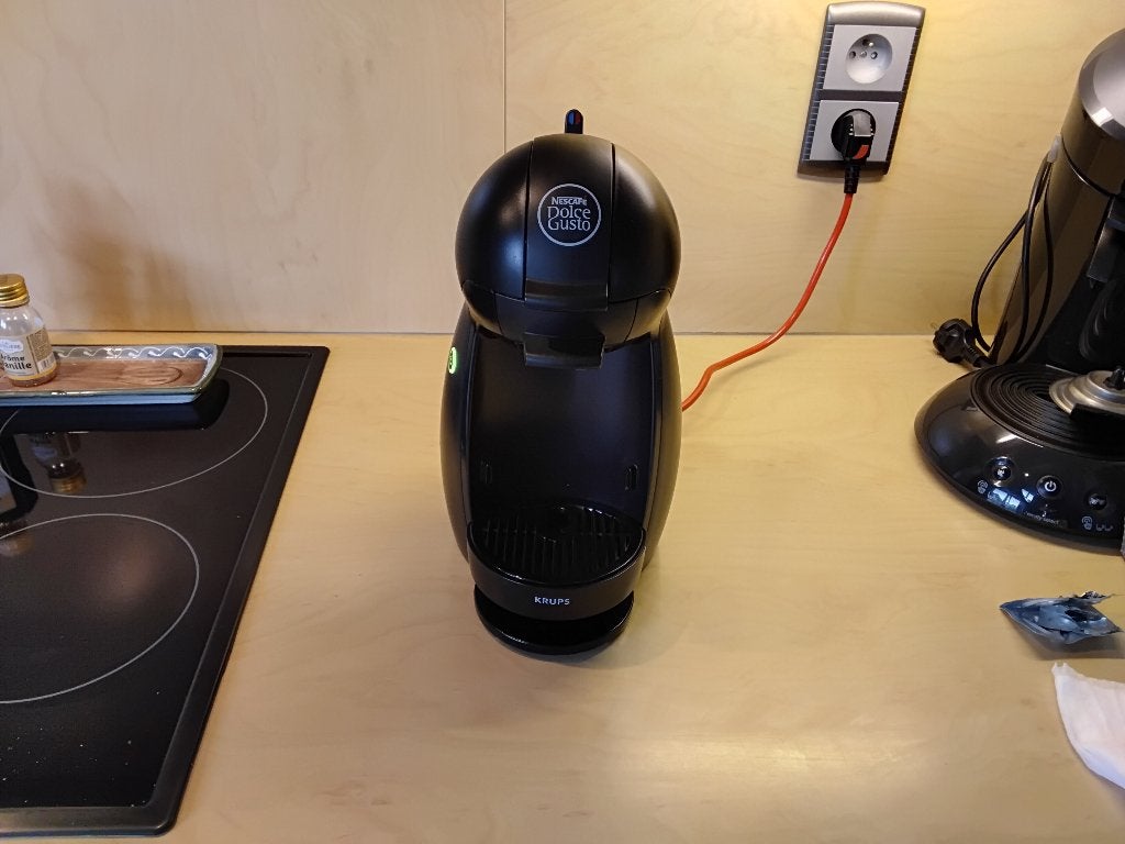 Dolce Gusto Piccolo Krups, Machine à espresso, Réservoir d'eau amovible, Enlèvement, Utilisé