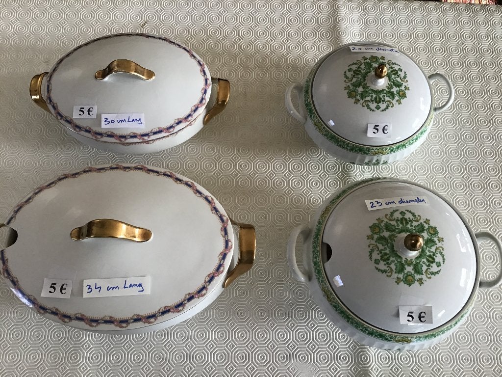 4 plats anciens avec couvercles pour seulement 5€ chacun, Antiquités & Art, Enlèvement ou Envoi