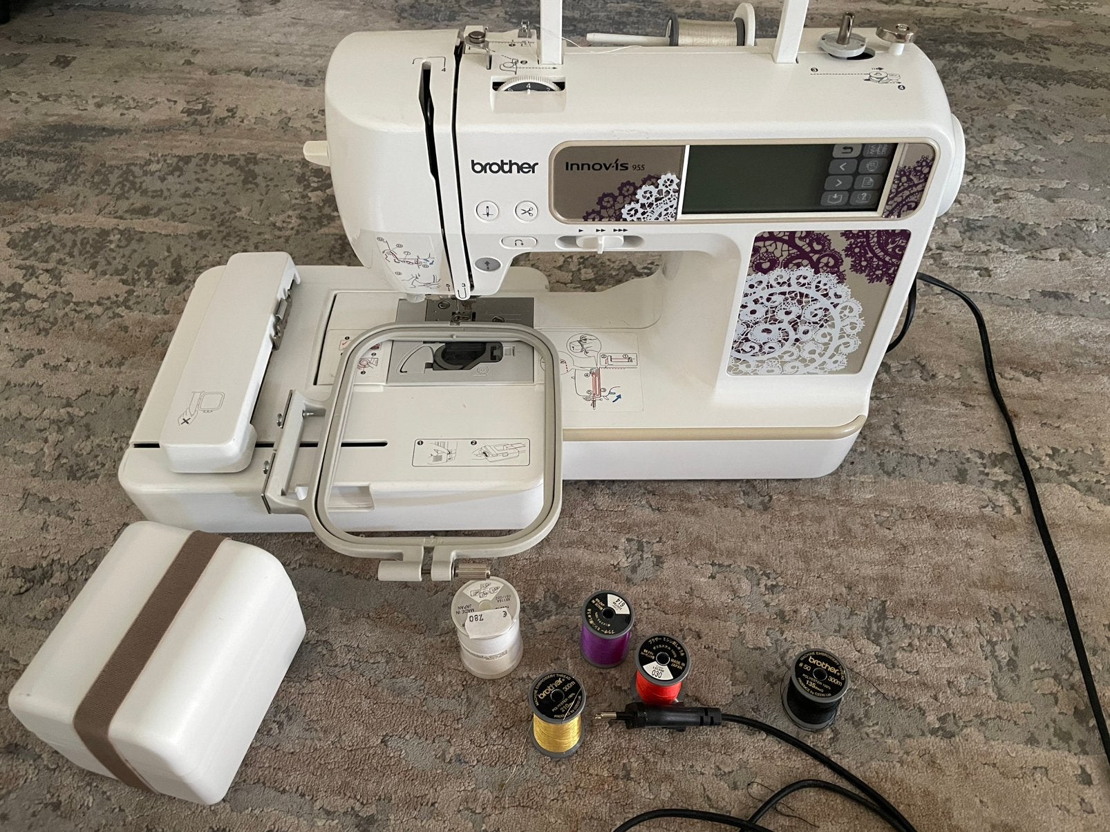 Brodeuse Brother tres peu utilisé, Hobby en Vrije tijd, Borduren en Borduurmachines, Ophalen, Zo goed als nieuw, Machineborduren