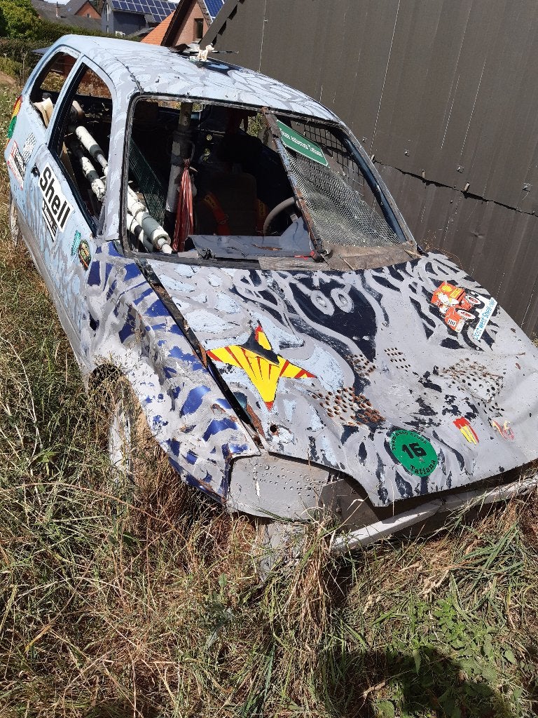 voiture cross toyota corolla