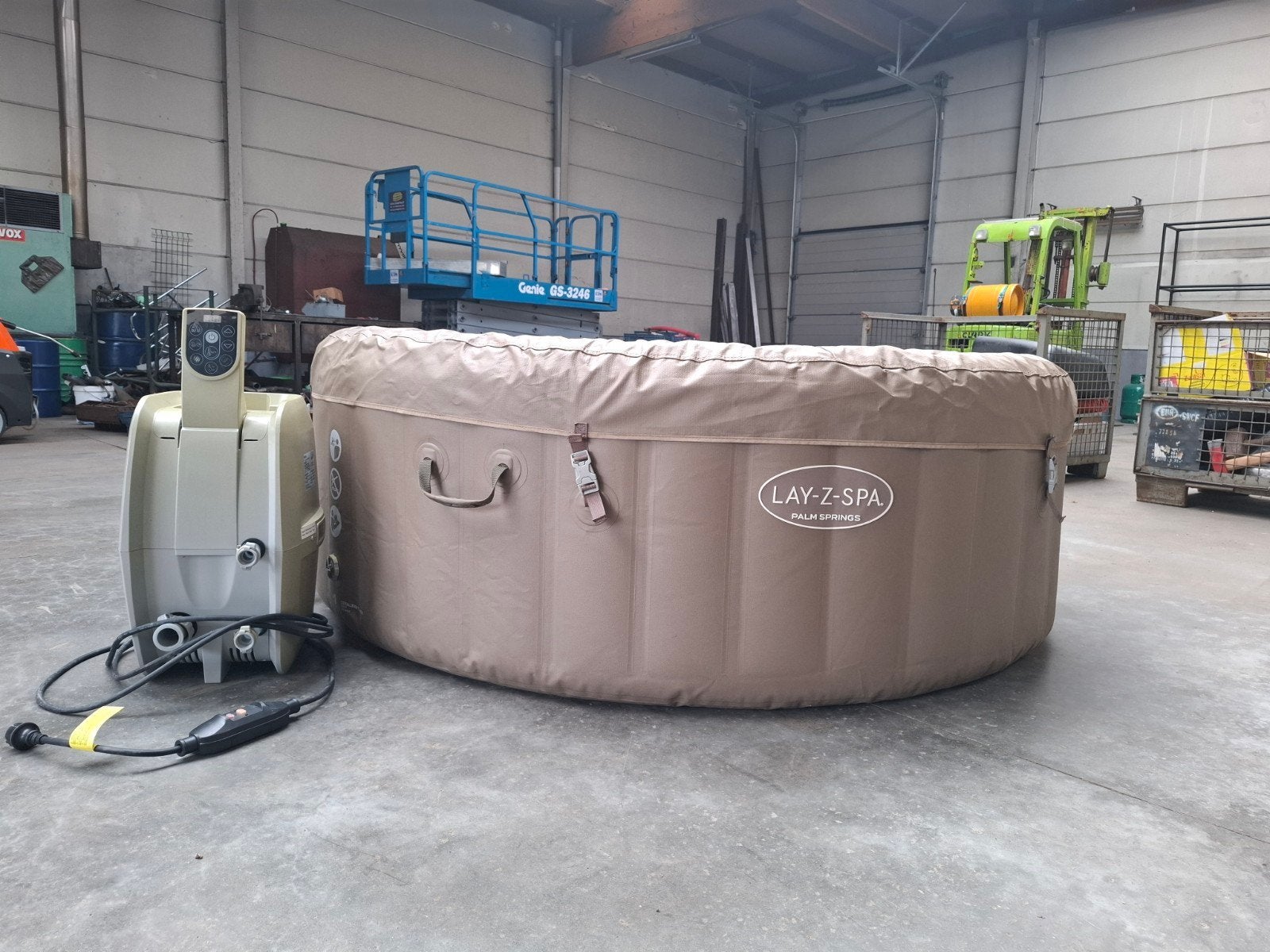 opblaasbare jacuzzi lay z spa met alle toebehoren, Tuin en Terras, Ophalen, Gebruikt, Afdekzeil, Opblaasbaar