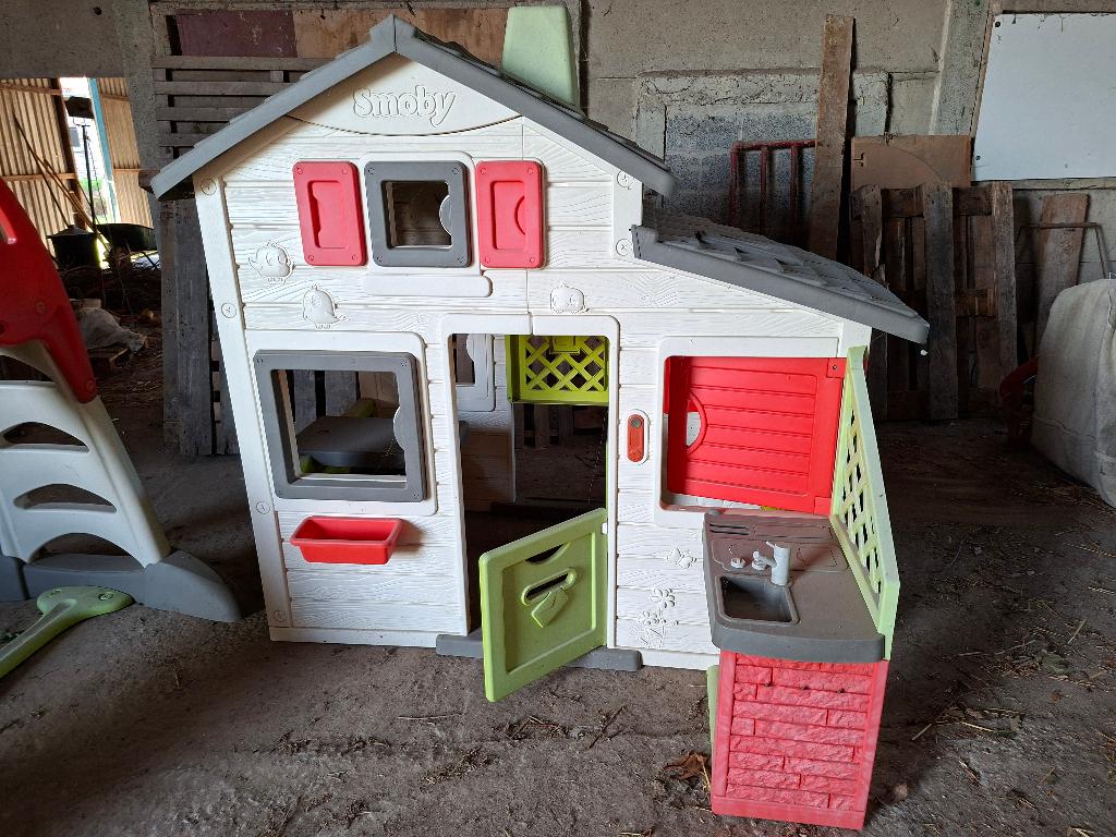 smoby speelhuisje met aparte glijbaan, Enlèvement, Utilisé, Synthétique