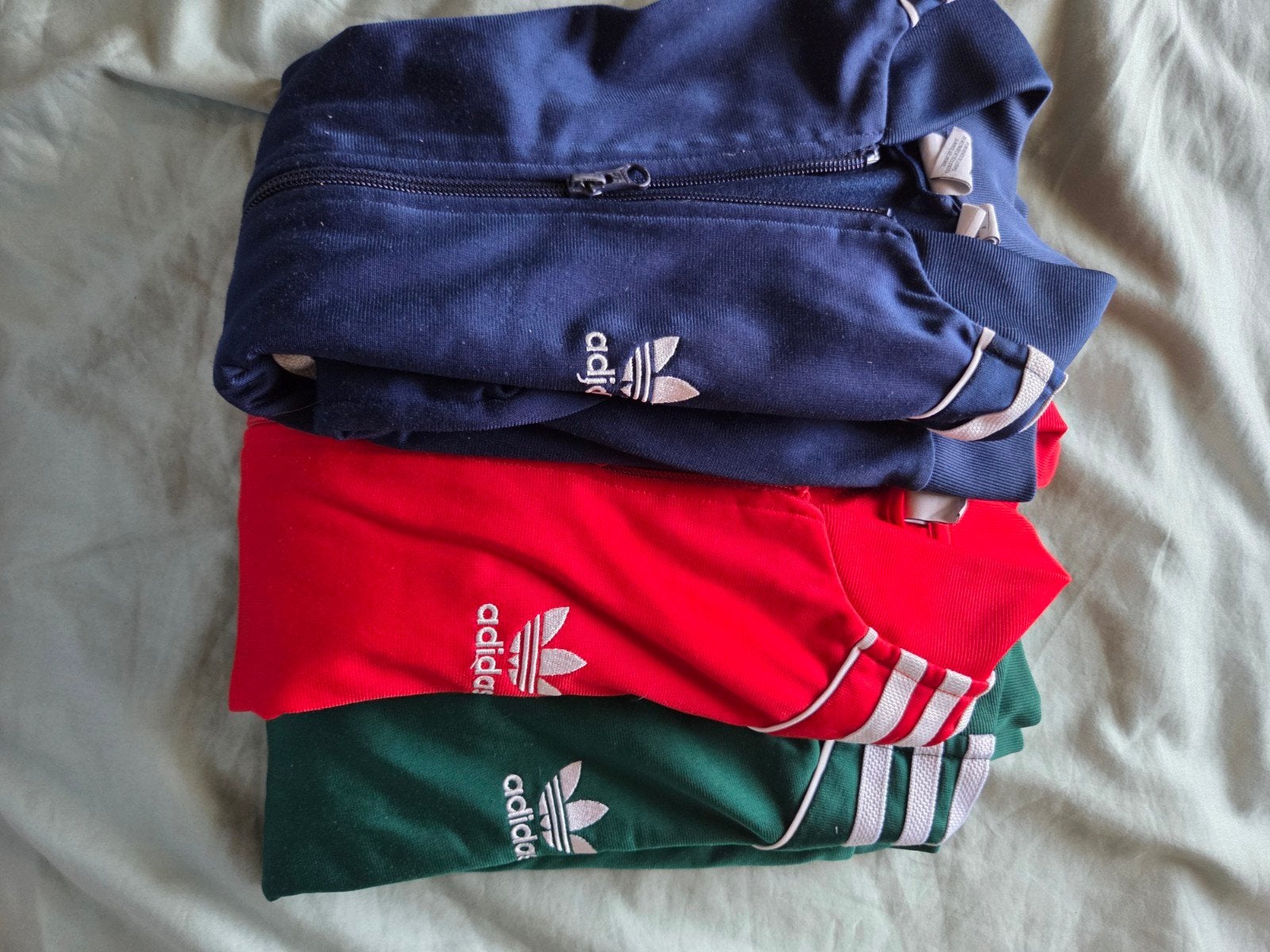 Adidas vestjes 10/11 jaar 10 €/stuk, Ophalen