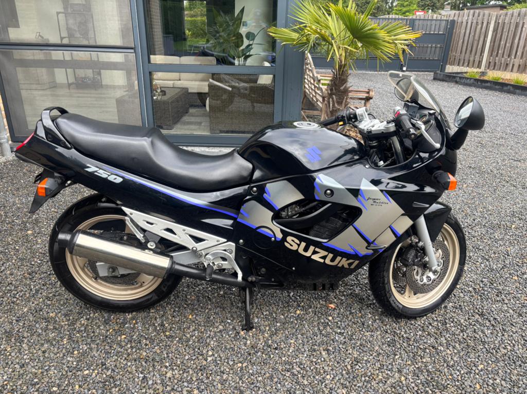 Moto Suzuki GSX750F, Motos, Particulier