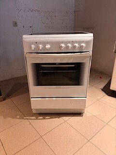 Cuisinière électrique Ariston, Maison & Meubles, Cuisine | Ustensiles de cuisine, Autres marques, Enlèvement, Utilisé, Blanc