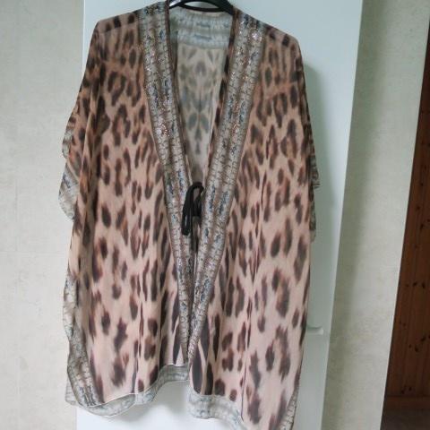 Oversized strandblouse dierenprint boord strass Maatwerk TU, Neuf, Maatwerk, Enlèvement ou Envoi, Autres types