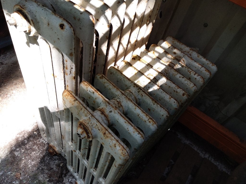 Oude radiators gietijzer 40 euro voor beide., Doe-het-zelf en Bouw, Verwarming en Radiatoren, Ophalen, Gebruikt, Radiator, 30 tot 80 cm