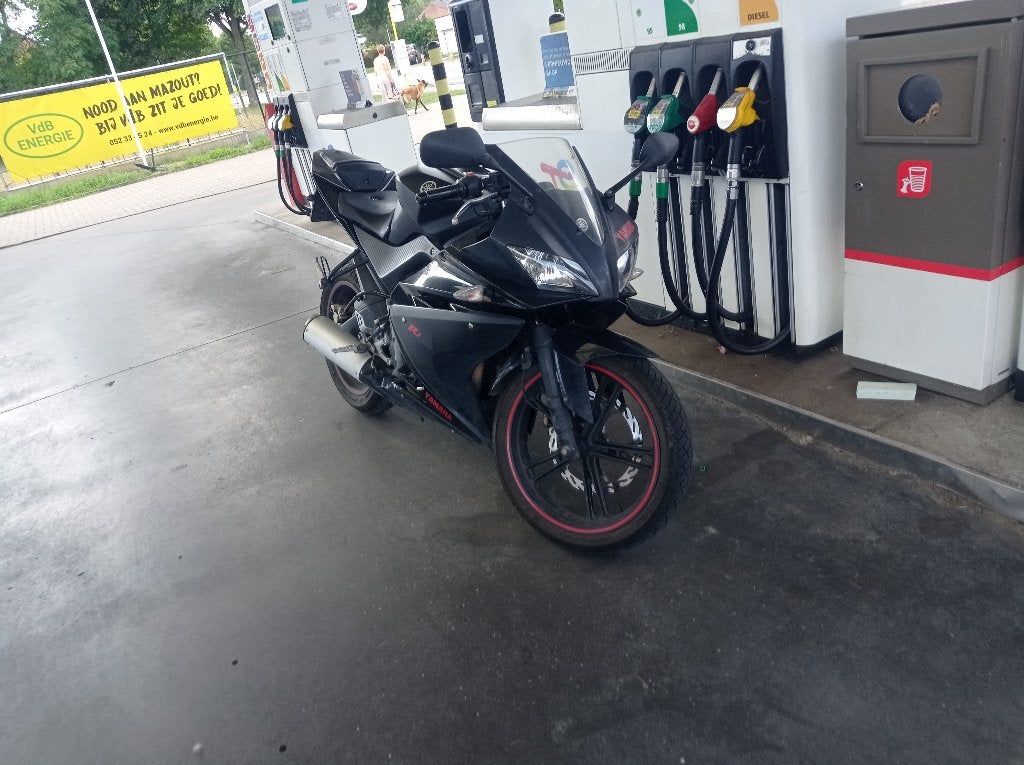 yamaha yzf r125, Motoren, Sport, 125 cc, 11 kW of minder, Handgeschakeld