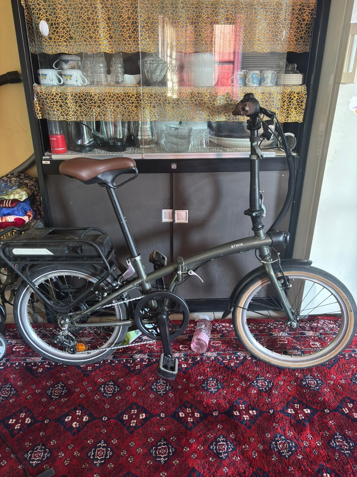 Btwin elektiche plooi fiets, Fietsen en Brommers, Ophalen, Zo goed als nieuw