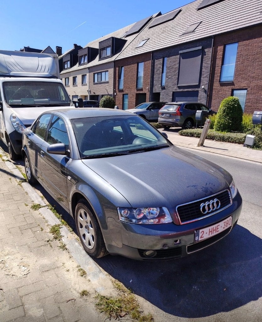 Très belle Audi A4 nickel, Autos, Audi, Argent ou Gris, Entreprise, Boîte manuelle, A4