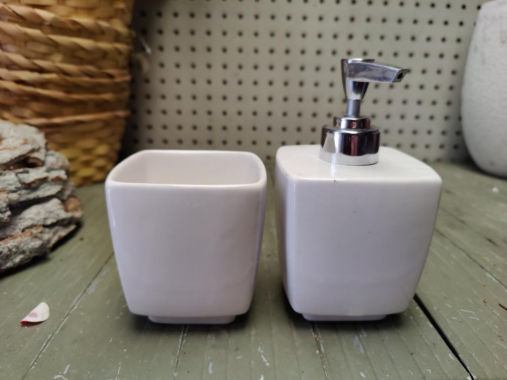 Tandenborstelpot en zeepdispenser, Ophalen of Verzenden