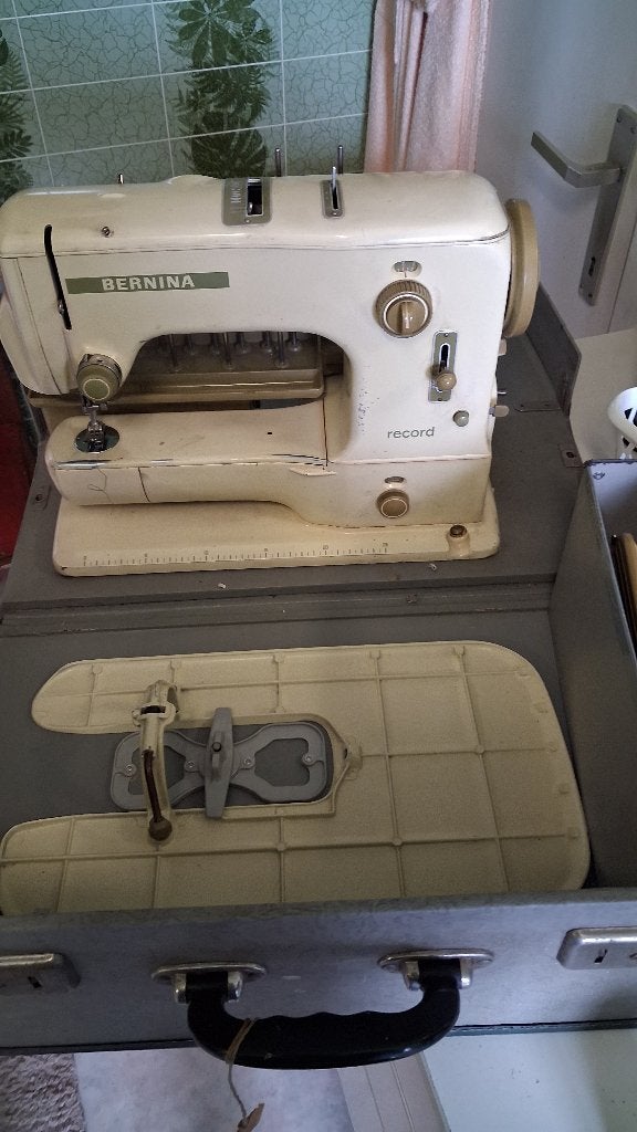 Machine à coudre BERNINA., Enlèvement ou Envoi, Utilisé, Machine à coudre, Bernina