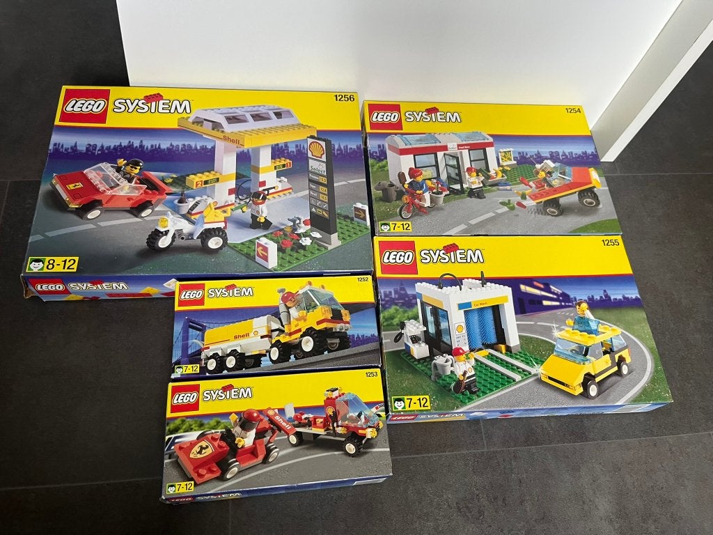 Lego Shell tankstation, winkel, carwash, tankwagen met doos, Inclusief accessoires, Lego, Ophalen of Verzenden, Complete set