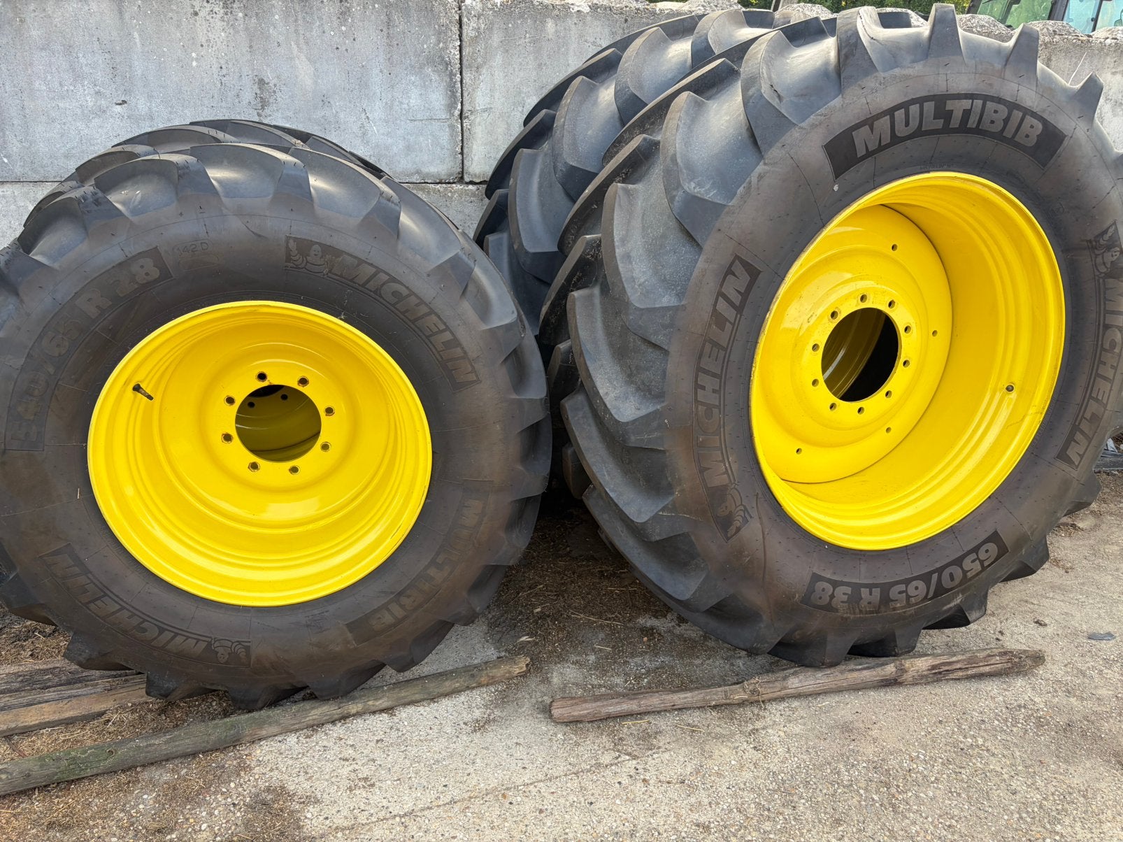 Michelin Multibib 650/65R38 + 540/65R28 John Deere, Enlèvement ou Envoi