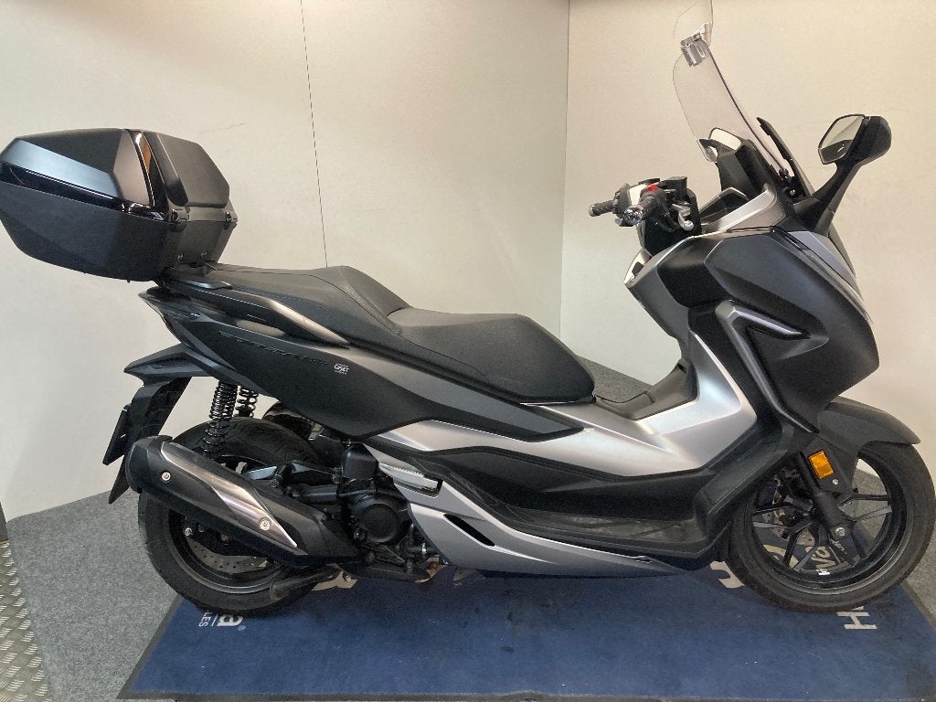 Honda Forza 300 MY'18 réf. LS 3390, Motos, 300 cm³, Scooter, Entreprise, Occasion