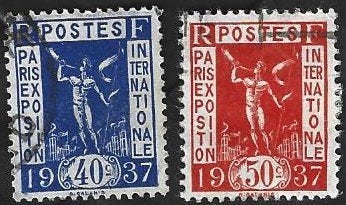 2 Postzegels Frankrijk 1936 Muziekinstrumenten, Ophalen of Verzenden, Gestempeld
