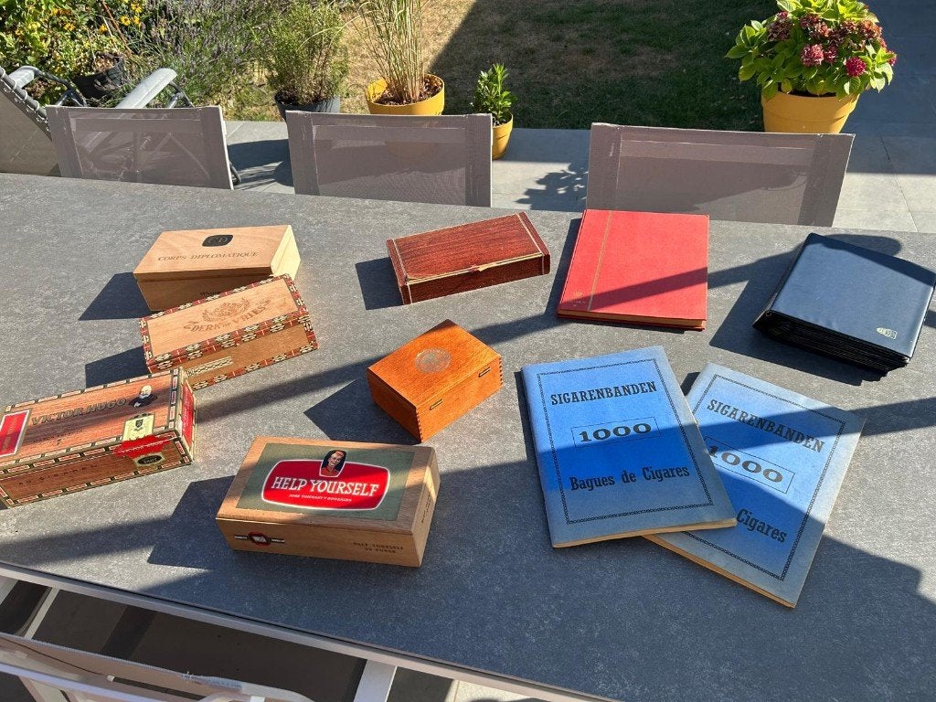 Sigarenbandjes, Verzamelen, Rookartikelen, Aanstekers en Luciferdoosjes, Ophalen, Zo goed als nieuw, Sigarenbandjes