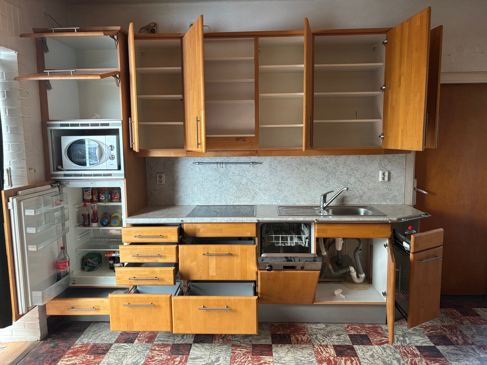 Klassieke keuken met apparatuur gratis af te halen, Ophalen, Gebruikt, Bruin, Dubbelwandige keuken