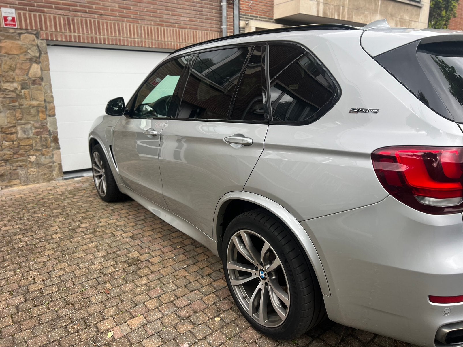 BMW X5 Bmw X5 xDrive 40e M-pack -Led, Autos, Cuir, Argent ou Gris, Achat, Phares entièrement LED