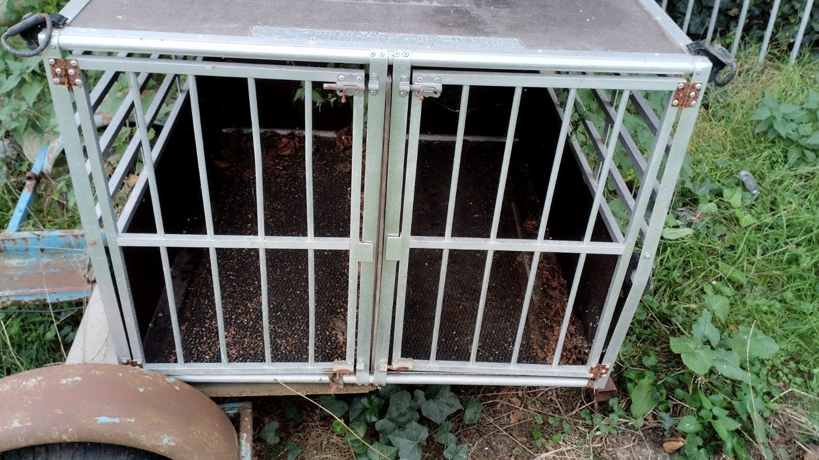 hondenbench voor twee honden voor in de autohondenbench, Ophalen of Verzenden
