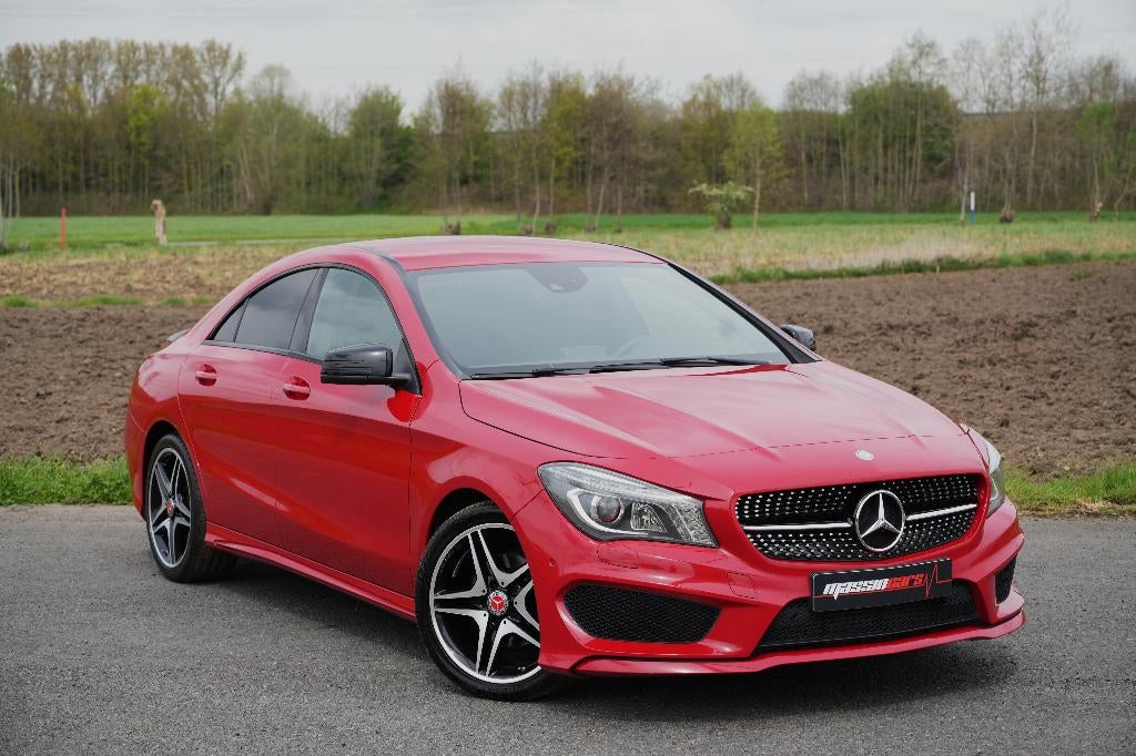 Prachtige Mercedes CLA180 Berline AMG-Line (Jupiter Red), CLA, 4 cilinders, 715 kg, Bedrijf