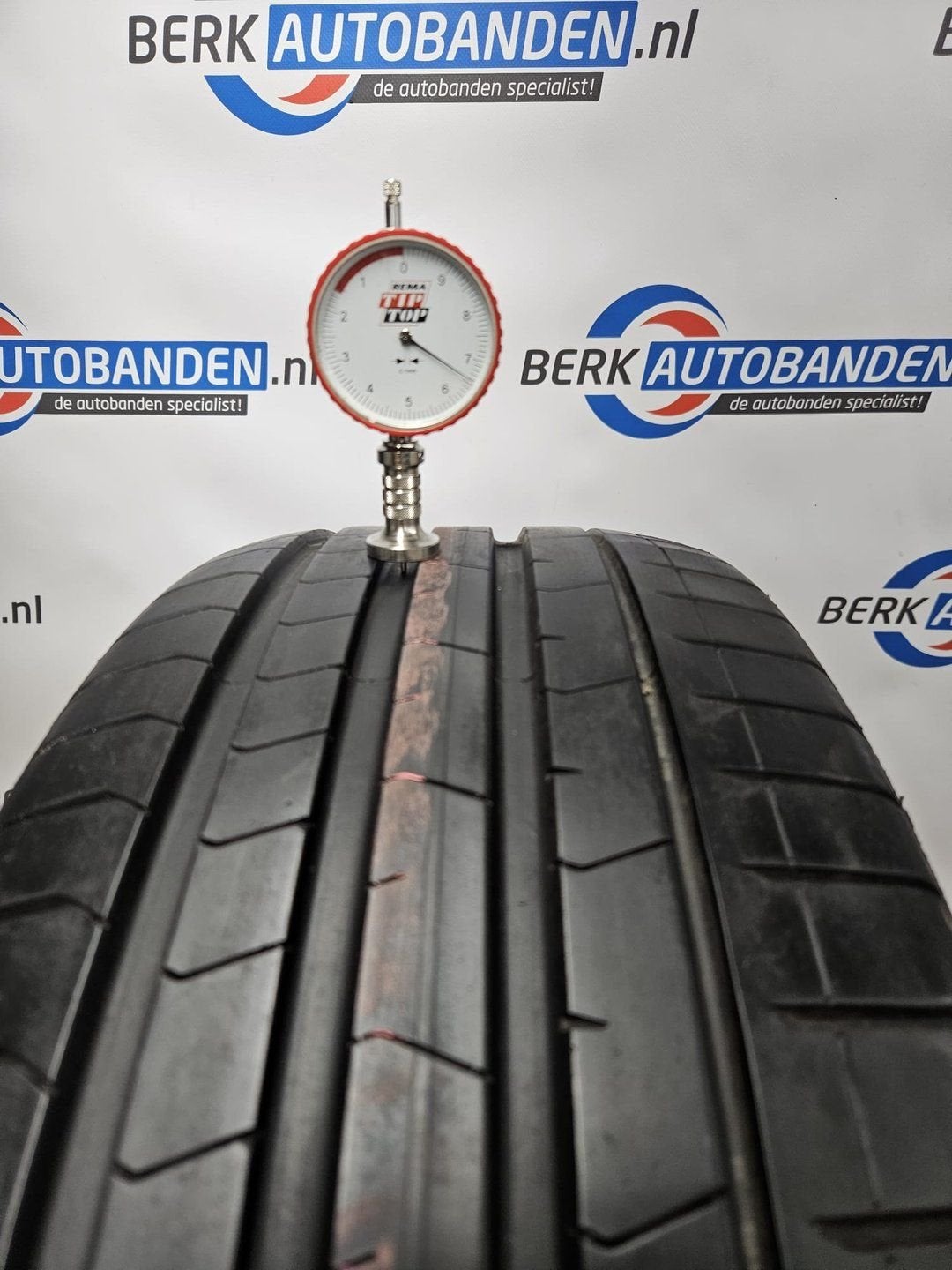 2x Pirelli P-Zero i* (RFT) 245/45 R19 98Y 245/45/19 2454519, Autos : Pièces & Accessoires, Pneus & Jantes, 245 mm, Véhicule de tourisme