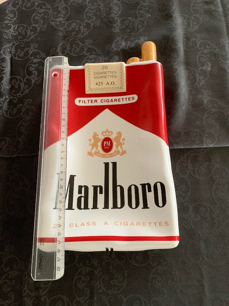 Uniek verzamelstuk  marlboro ashtray, Collections, Collections Autre, Enlèvement, Neuf