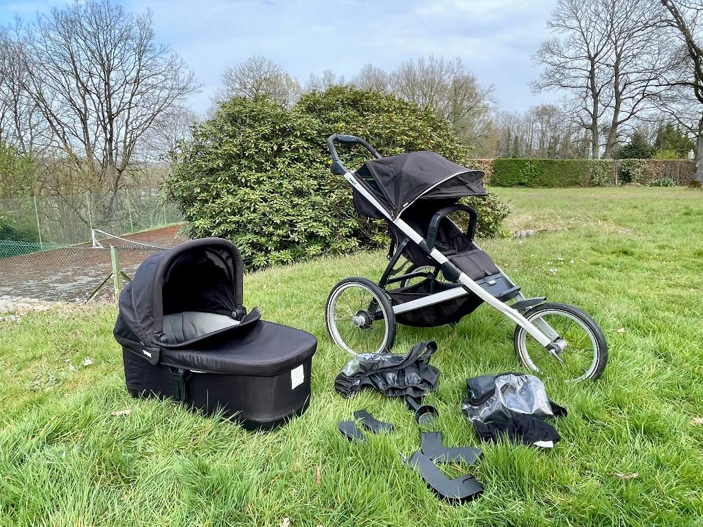 Thule Glide 2 kinderwagen met reiswieg en adapters, Gebruikt, Verstelbare duwstang, Ophalen, Kinderwagen