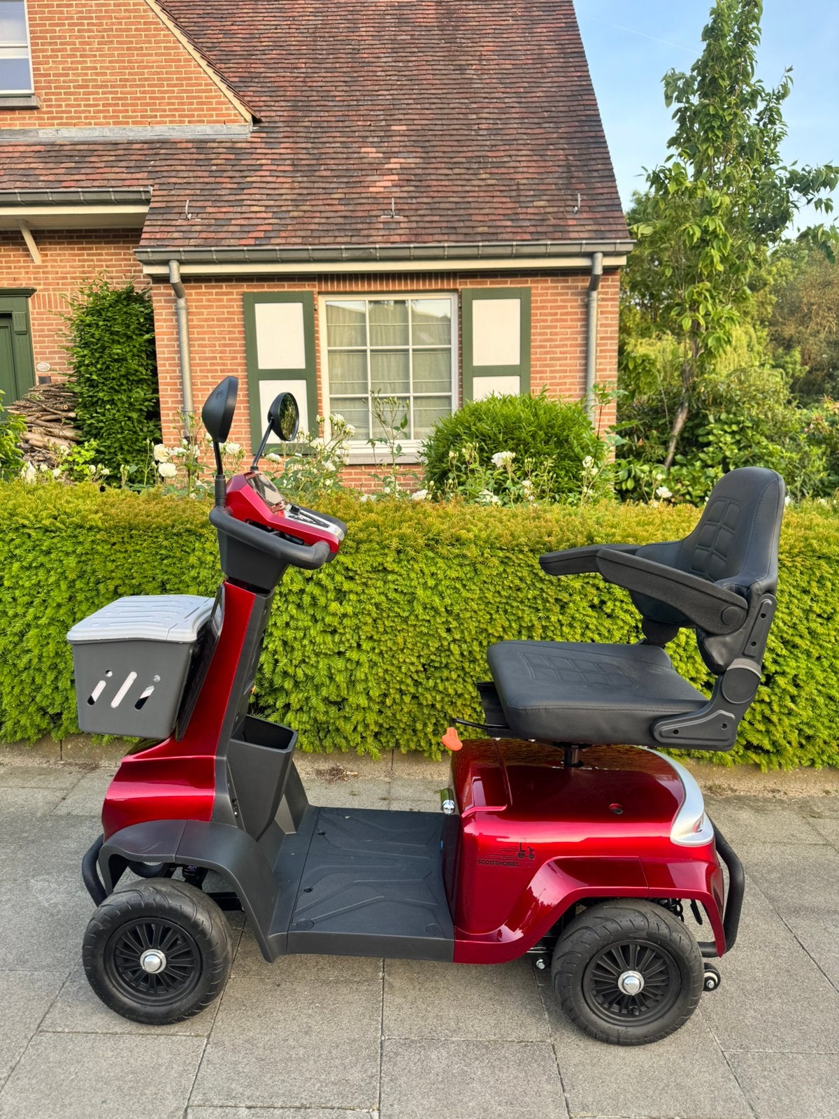 2026 MOBIETECH F4 Scootmobiel - met uitneembare lithium accu, Diversen, Nieuw, Ophalen of Verzenden, Shoprider, 16 km/u of meer