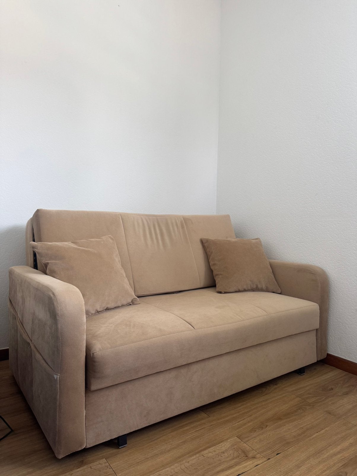 Beige slaapbank met opbergruimte – goede staat, Ophalen, Gebruikt, Beige, 140 cm